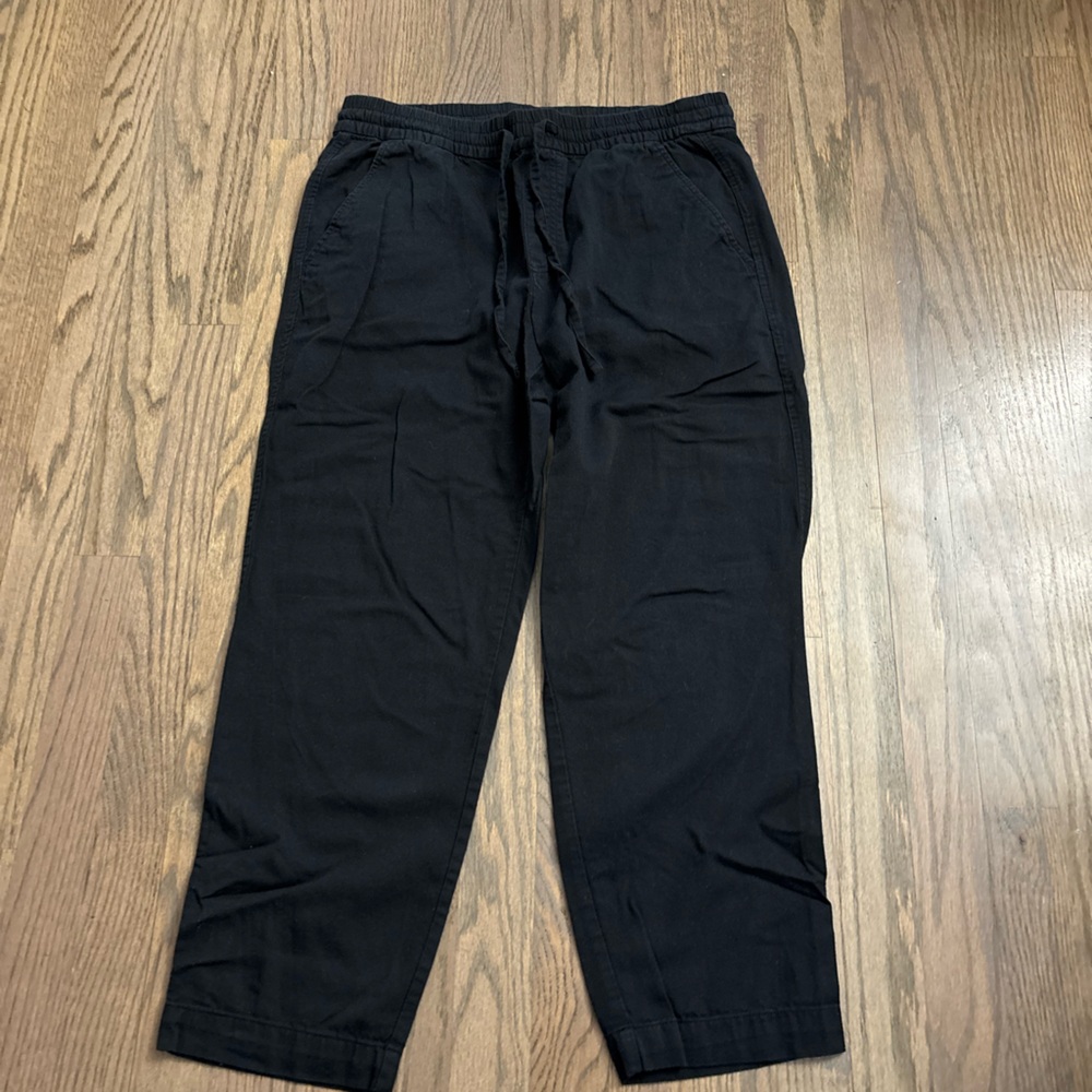 GAP Women’s Black Easy Drawstring Waist Ankle Linen Pants